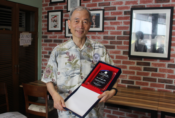 2020 마이클 심닝상을 수상한 신경구 광주국제교류센터 소장.