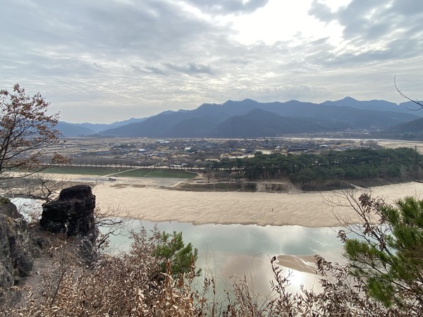 부용대에서 본 낙동강과 하회마을