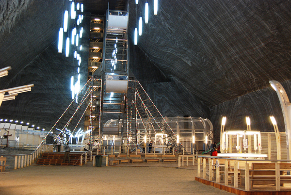 Turda-Ferris Wheel. 투르다 소금광산 관람차.