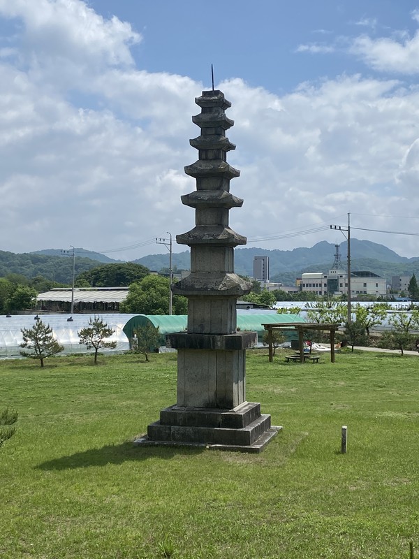 동방사지 7층 석탑.