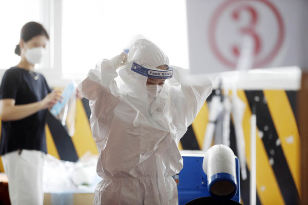 북구 선별진료소 의료진 모습. 북구 제공.