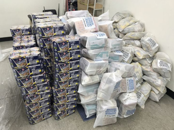 (주)화인데코 이상철 대표님의 기부로 만들어진 꾸러미들.