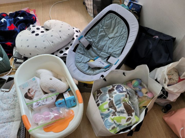 캄보디아 부부 출산 아가를 위해 지원된 각종 물품.