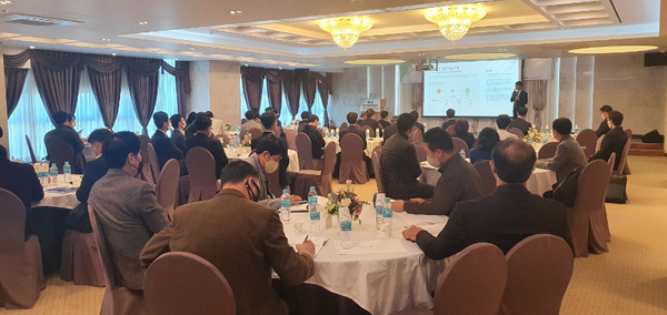 광주전남벤처기업협회의 ‘제18회 광주전남벤처포럼’이 1일 나주혁신도시내 호텔코어에서 열렸다.