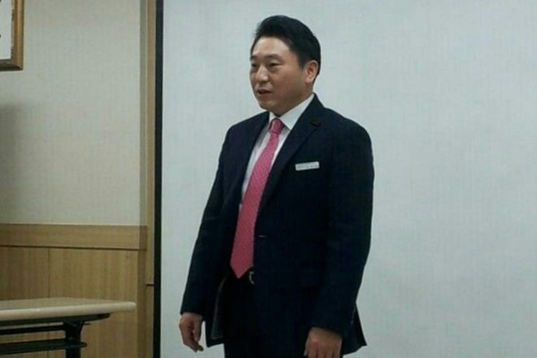 매 년 명절마다 쌀을 기부해 총 2250포를 기부한 현대그린푸드 이헌상 본부장