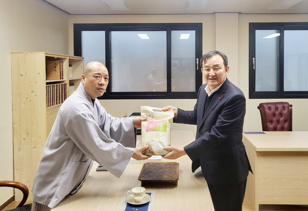 담양군은 지난 15일과 16일 제주지역 출향인, 관음사, 행정기관 등을 대상으로 담양 쌀 판매 확대와 고향사랑기부제 정착을 위한 홍보에 나섰다. 사진=담양군 제공