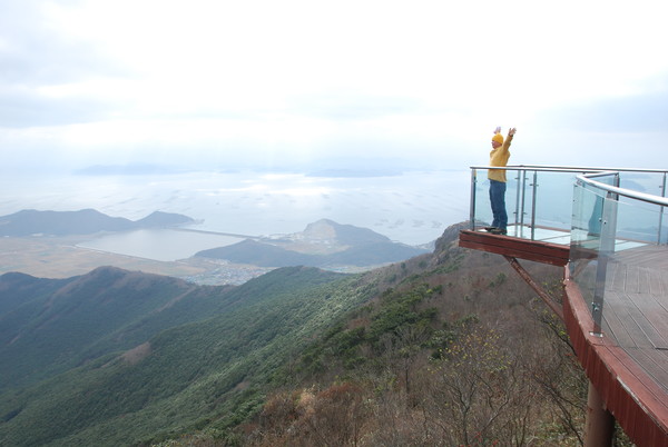 상왕산 정상 스카이워크.