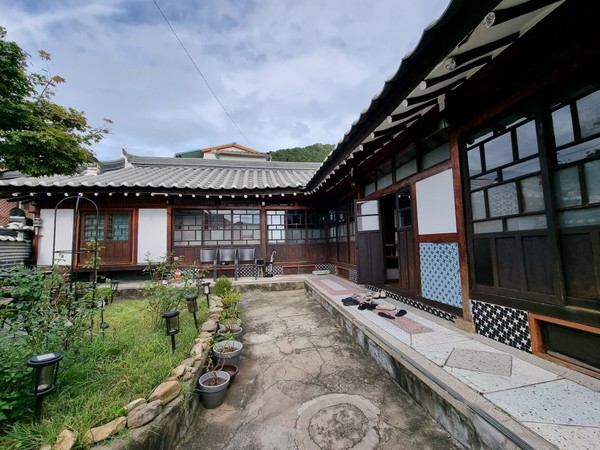 충남 공주 한옥 게스트하우스 봉황재. 사진=김태관PD 제공.