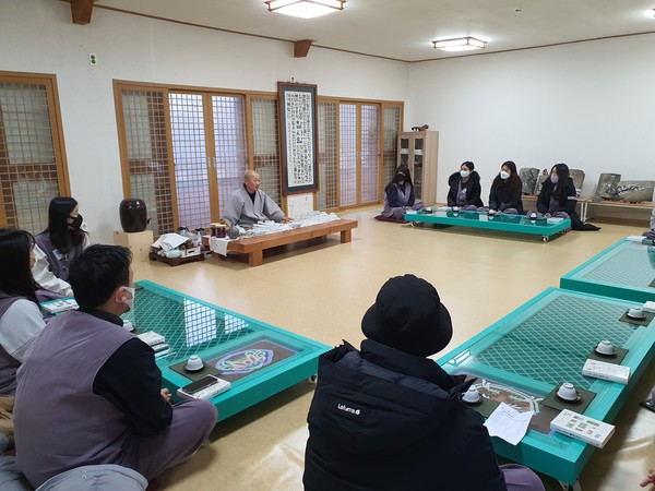백양사 템플스테이 체험 모습. 장성군 제공.