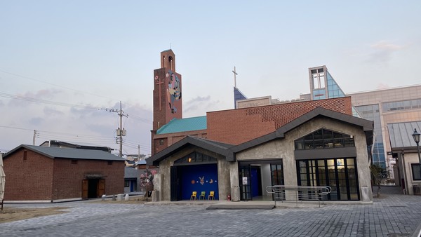 해동문화예술촌.