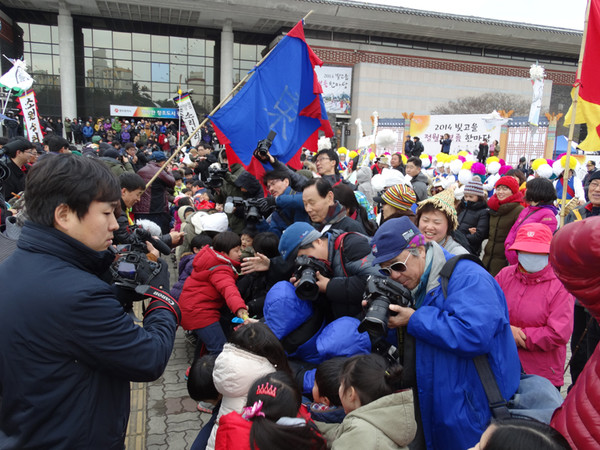 광주시립민속박물관 당시 재현된 줄다리기.