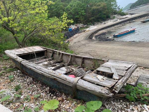 사도진의 목선.