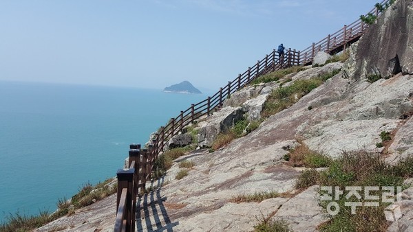 삼각산 전망대.