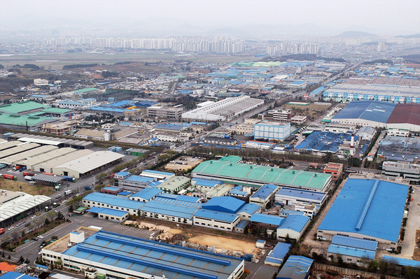 산업단지에서 전력비용을 줄일 수 있는 방법은 무엇이 있을까? 광주하남산단 전경. 광주드림 자료사진.