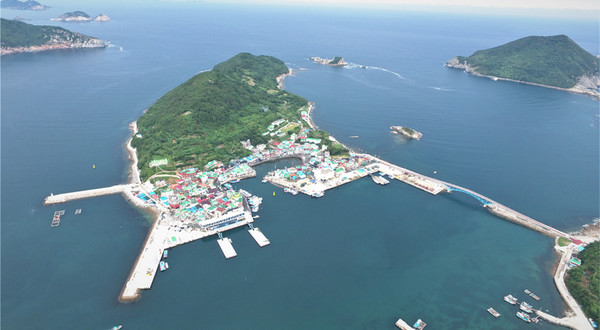 거문도 중 고도. 영국군이 불법 점거하고 주둔했던 곳이다. [출처] About 전남의 섬(이재언 제공).