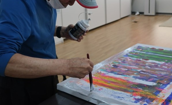 예술약방이 지난해 여름부터 진행한 광주 동구 대인동 쪽방촌 어르신들과의 예술 치유 작업. 예술약방 제공.