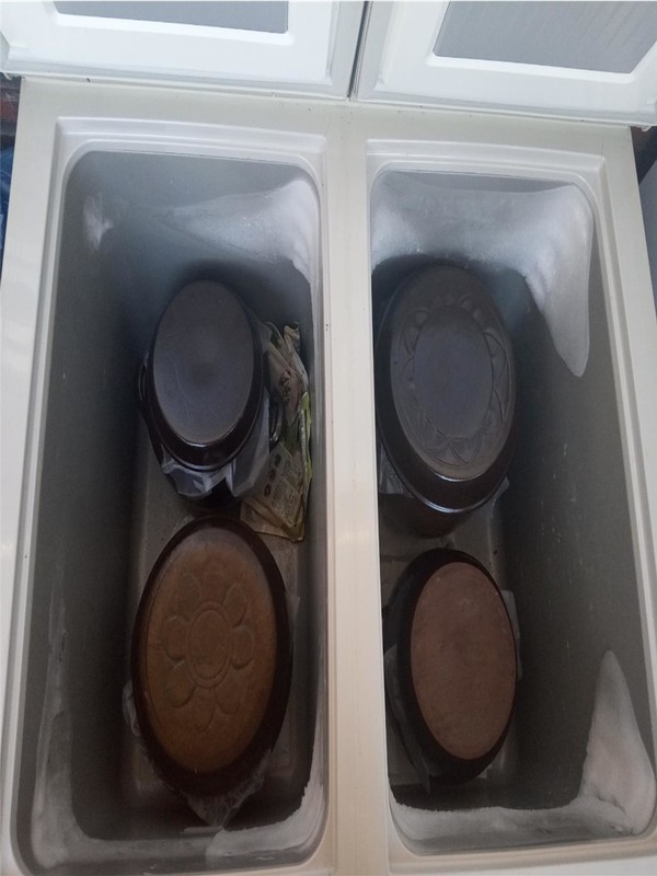 김치냉장고의 항아리들