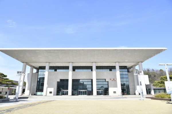 지난해 리모델링을 마친 광주예술의전당.