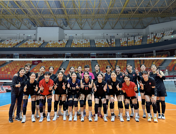 AI 페퍼스와 한국 U20 여자배구 대표팀과 합동 훈련이 성황리 종료됐다. 사진=AI페퍼스.