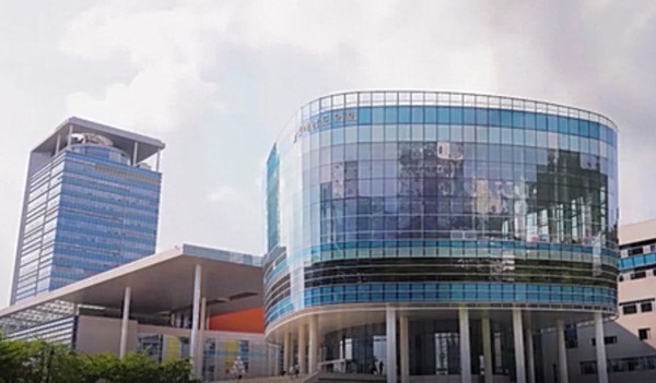 전남도청과 도의회 전경.