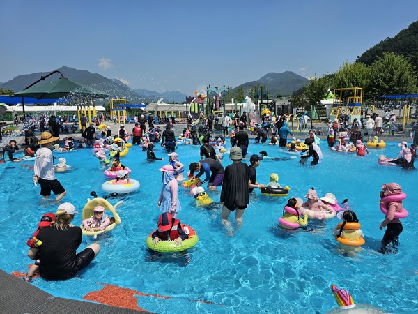 광양 ‘백운제 테마공원 물 체험장’. 광양시 제공.