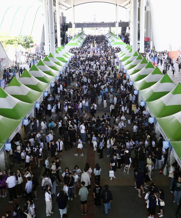 글로컬 미래교육박람회장을 찾은 관람객들. 전남도교육청 제공