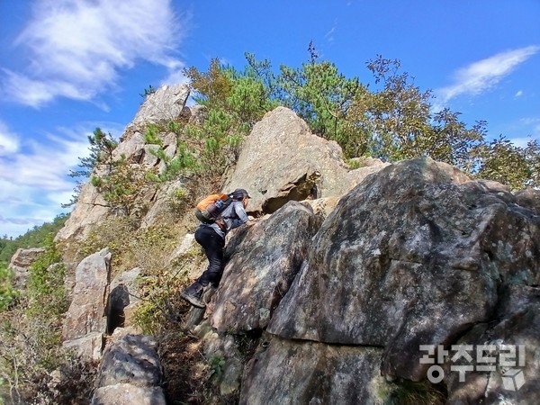 나한봉 암릉지대.