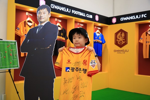 매년 유니폼 판매량이 2~3배 성장 중.