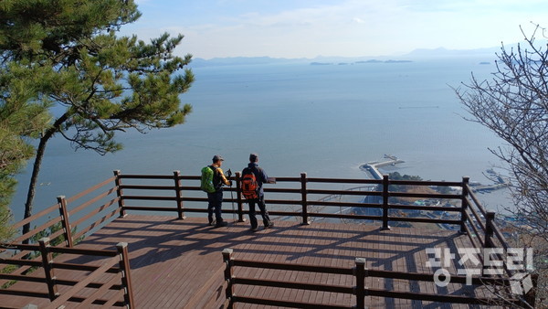 봉화산 전망대.