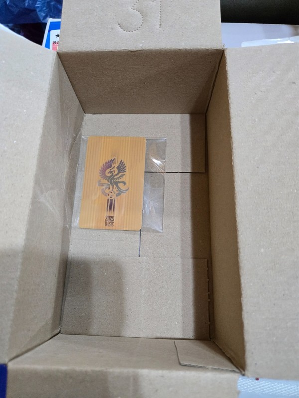 팬들의 빈축을 산 시즌권 패키지.