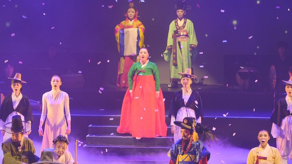 ‘여성국극 끊어질듯 이어지고 사라질듯 영원하다’.