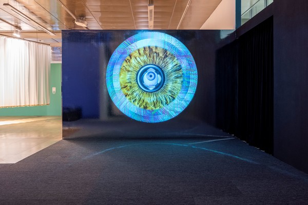 임용현 작가 ‘Post Genesis: 새로운 연대’ 전시 작품인 ‘달콤한 트루먼’(2021). 광주미디어아트플랫폼 제공.