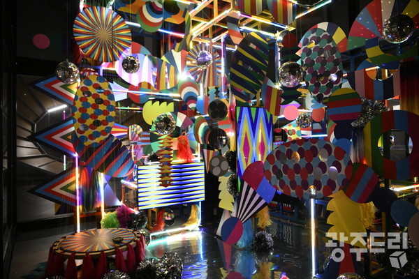 빠키 작가의 ‘딴따라-딴따’ 작품.