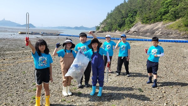 진도초 갯벌 플로깅. 전남도교육청 제공