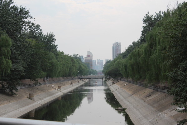 인구 천 만의 정주시에서 금수하의 옛 모습은 찾을 수 없지만 자산의 고귀한 정신은 여전히 흐르고 있다. 