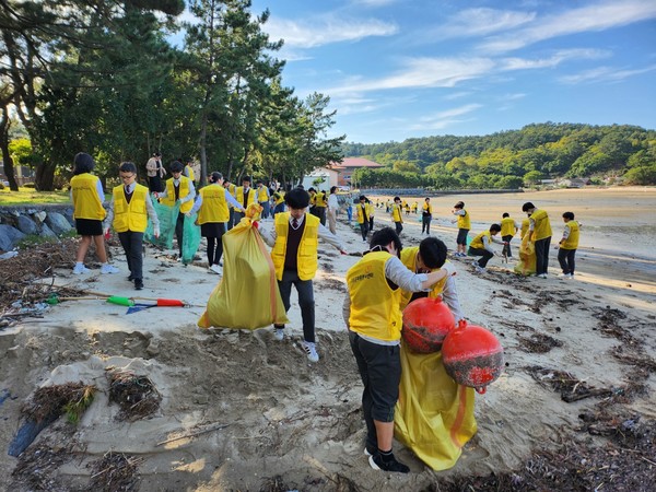 마리안느 마가렛 나눔연수원에서 전국 중고등학생을 대상으로 봉사학교를 운영하고 있다. 