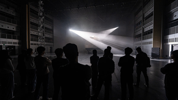 ‘어디로나 흐르는 광주’.