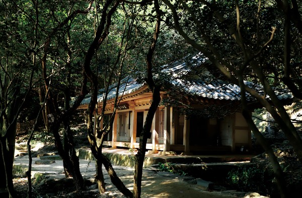 다산 정약용 선생이 유배생활을 했던 전남 강진의 다산초당. 강진군 제공.