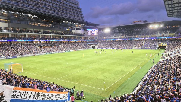 나가사키 바렌 경기장 전경.