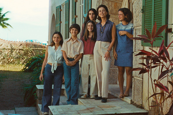 ‘아임 스틸 히어’.