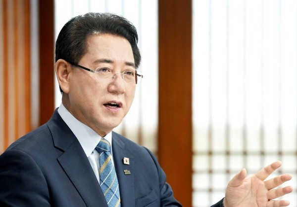 본보와 인터뷰하고 있는 김영록 전남지사. 전남도 제공