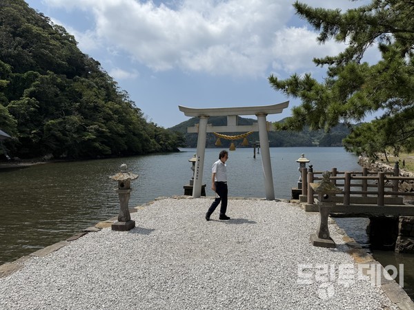 다음편에 만날 도리이가 있는 풍경.