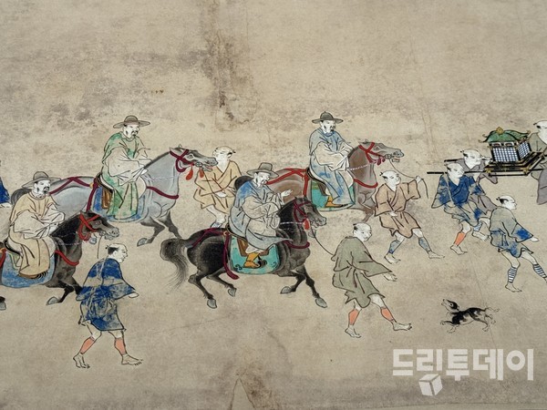 조선통신사 역사관의 행렬도 일부- 쓰시마는 조선과 일본본토와의 가교역할을 했던 곳이다.