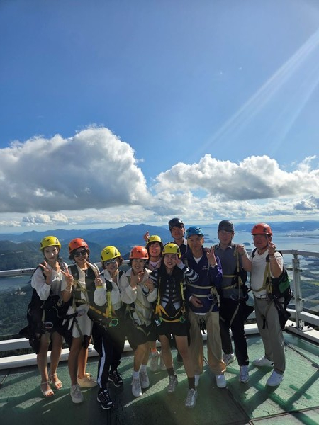 드림CEO아카데미 2기 원우회가 지난 19일부터 1박2일 경남 남해 일대를 투어하며 친목을 다졌다.