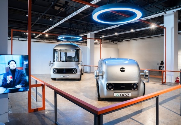 3전시관 ㈜오토노머스에이투지(AUTONOMOUS A2Z)의 (ROii, COii)(2025). 광주비엔날레재단 제공.