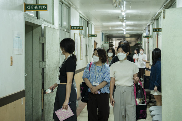 시민참여 투어프로그램 광주적십자병원 투어 모습. 광주비엔날레재단 제공.