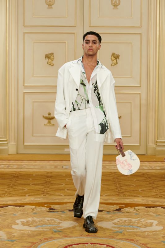 현지 패션쇼 모습.