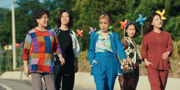 개막작 ‘이반리 장만옥’.