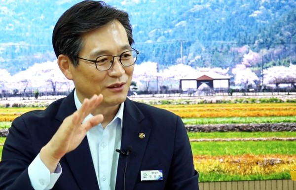 드림투데이TV와 인터뷰중인 우승희 영암군수.