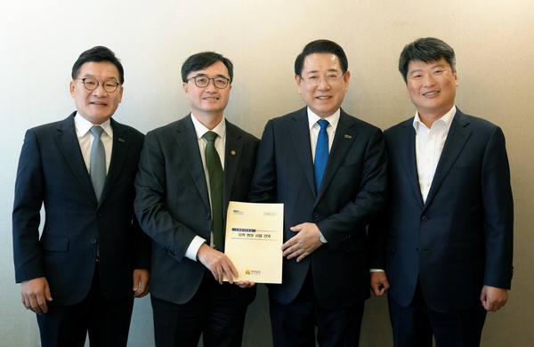 김영록 전남지사와 임기근 기획재정부 2차관 등의 간담회. 전남도 제공